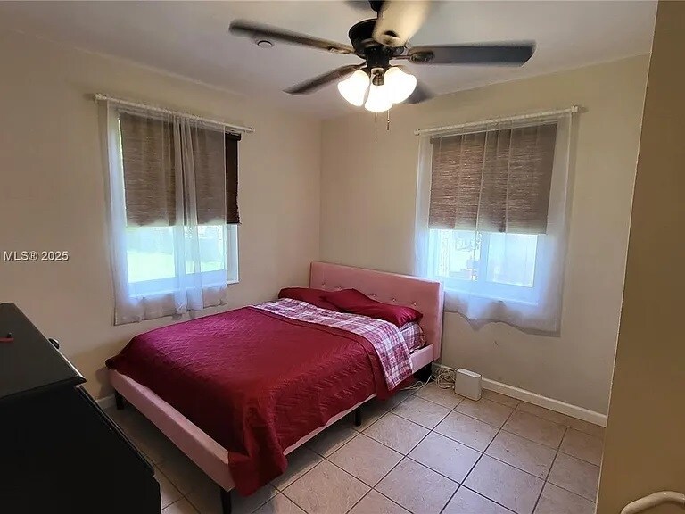 Second BR - 124 NW 6th Ave