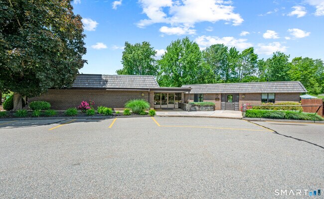 Building Photo - 38 Rambling Brook Ln