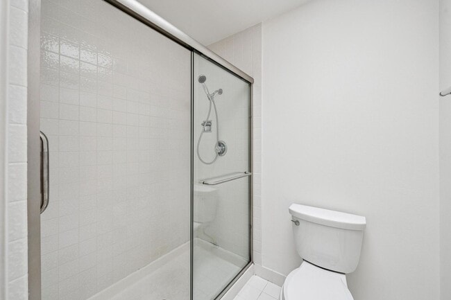 Building Photo - Luxury 3-Level Townhome in Highly Desirable Sharon Heights Neighborhood