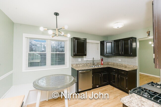 Building Photo - 30 Monterey Dr