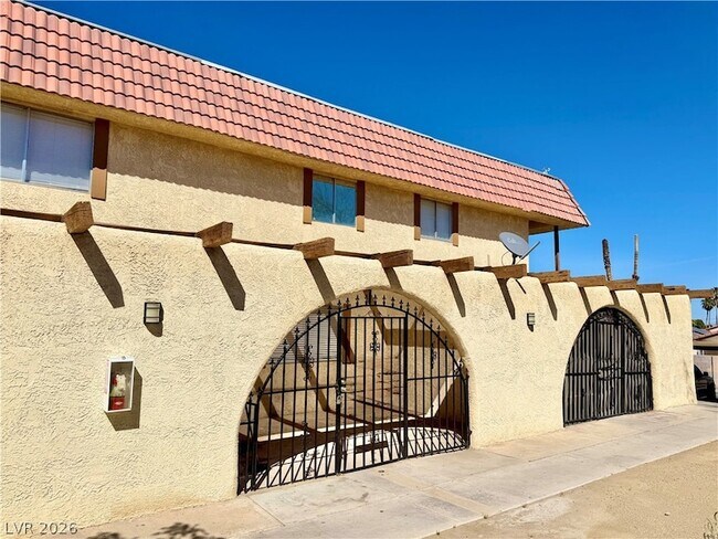 Building Photo - 1720 Cordoba Ln