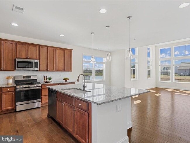 Building Photo - 25041 Tanager Ln