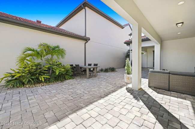 Building Photo - 2366 Addison Dr