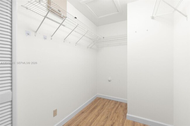 Building Photo - 3139 Coral Ridge Dr