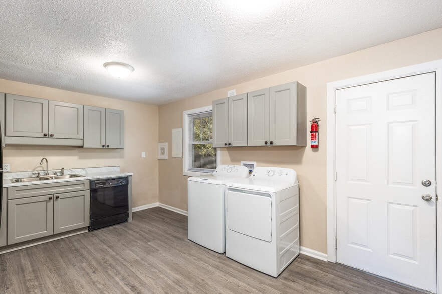 Sanford Estates Apartments 502 Ryan Ave Sanford NC 27330 Apartment