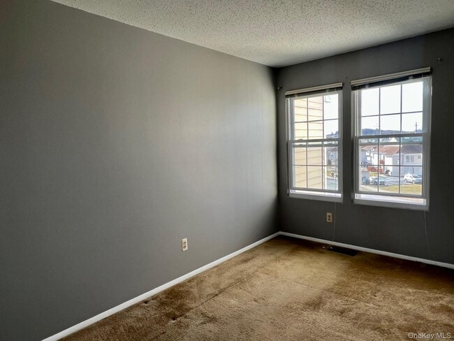 Building Photo - 3917 Whispering Hills Dr