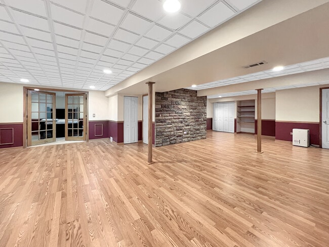 Building Photo - 416 Farnsworth Cir