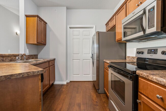 Building Photo - 3048 E Stillwater Landing