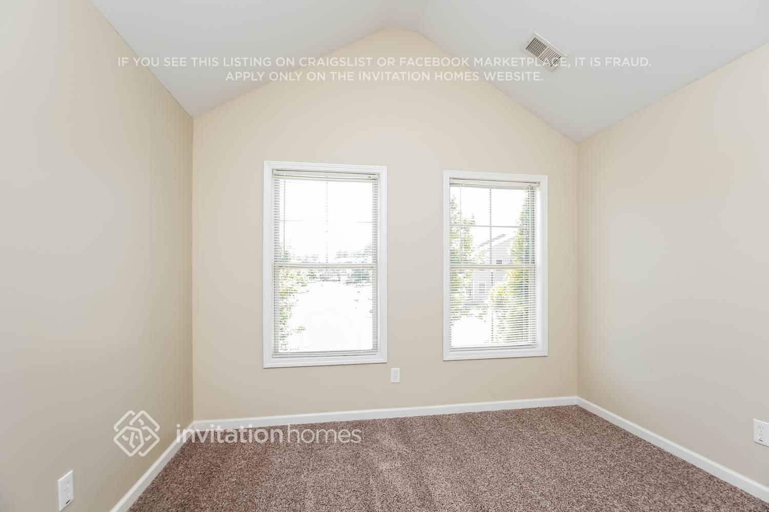 Building Photo - 505 Lakeside View