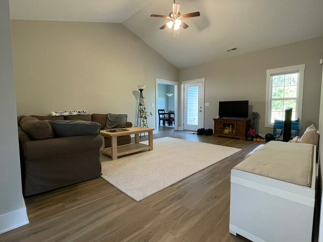 Building Photo - 227 Clay Hill Rd