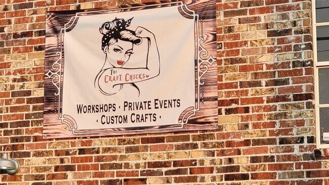 Building Photo - 9835 Willow Creek Commerce Dr