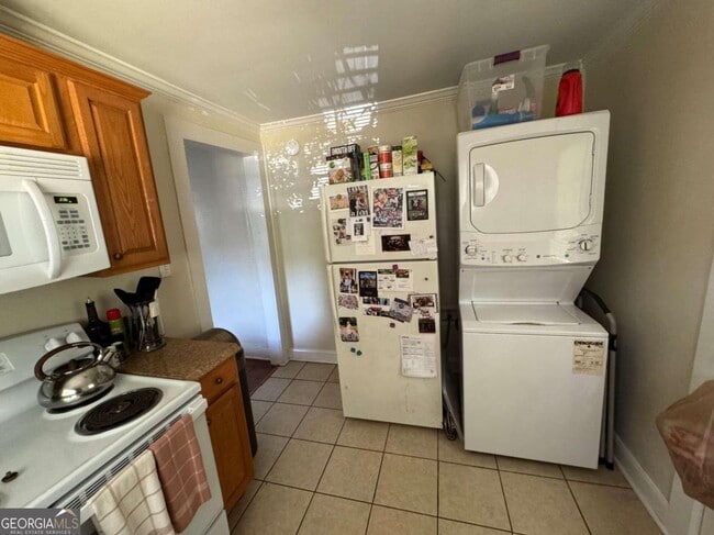 Building Photo - 1983 S Lumpkin St