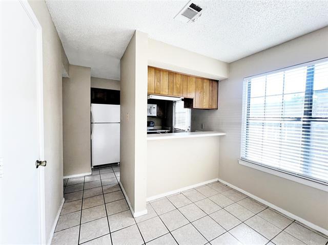 Building Photo - 929 W Hickory St