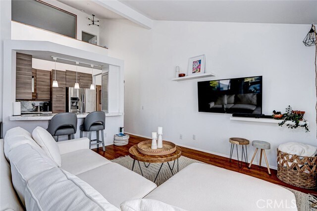 Building Photo - 888 W Beach Ave