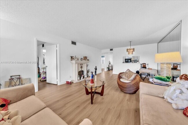 Building Photo - 500 SW 130th Terrace
