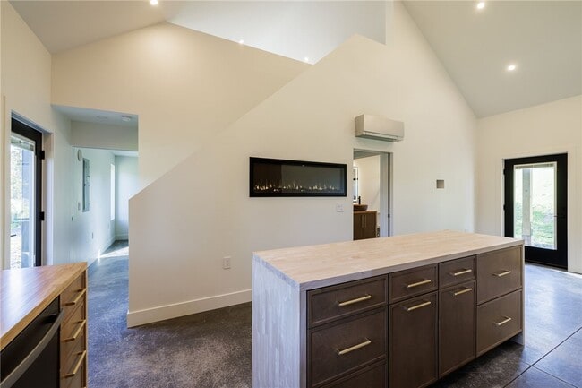 Building Photo - 2989 Ryder Rd