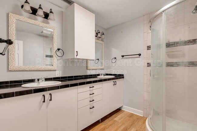 Building Photo - 5376 Majestic Island Cir