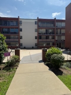 Building Photo - 446 Hoodridge Dr