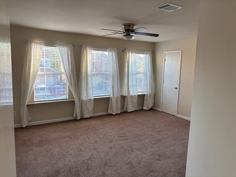 Building Photo - 327 Remington Heights Dr