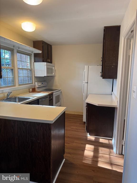 Building Photo - 2872 Sutton Oaks Ln