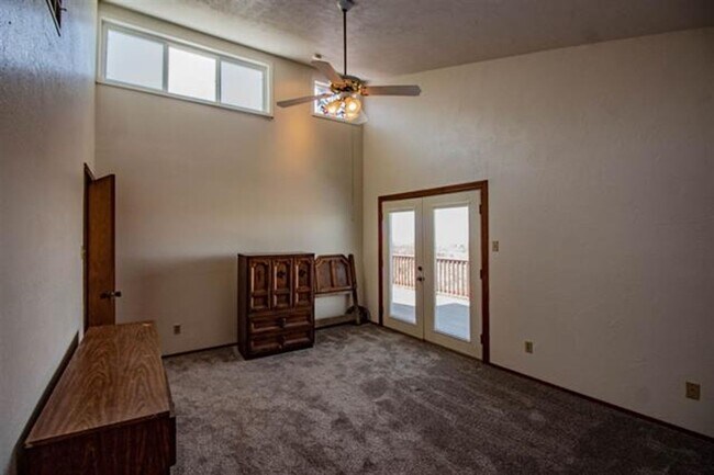 Building Photo - Home With All The Right Views!