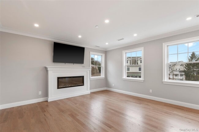 Building Photo - 280 Purchase St