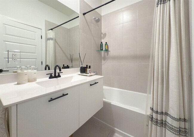 Building Photo - 8005 NW 104th Ave