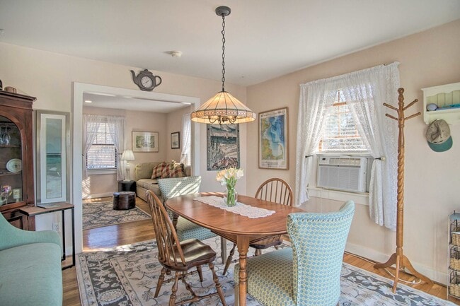 Building Photo - 343 Ocean St