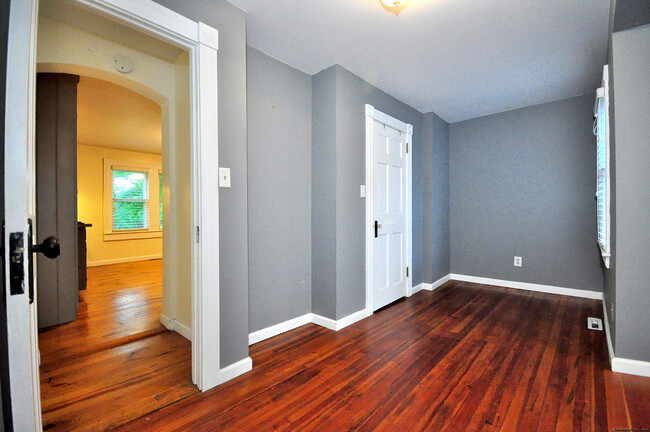 Building Photo - 22 Highland Ave