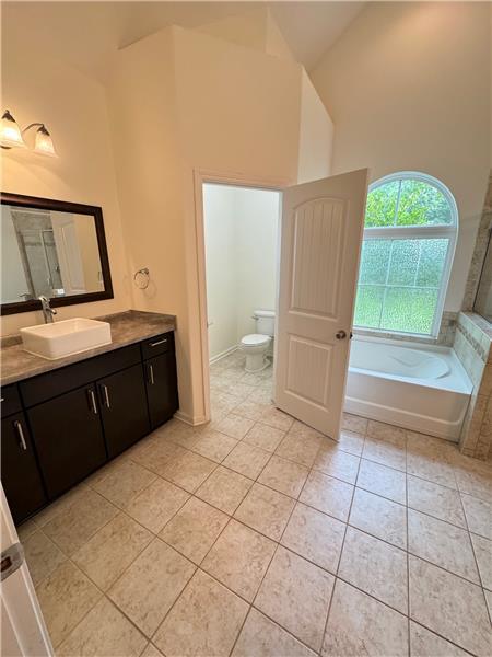 Building Photo - 103 Tahoe Dr