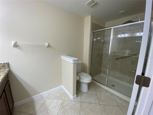 Building Photo - 12013 Greengate Dr