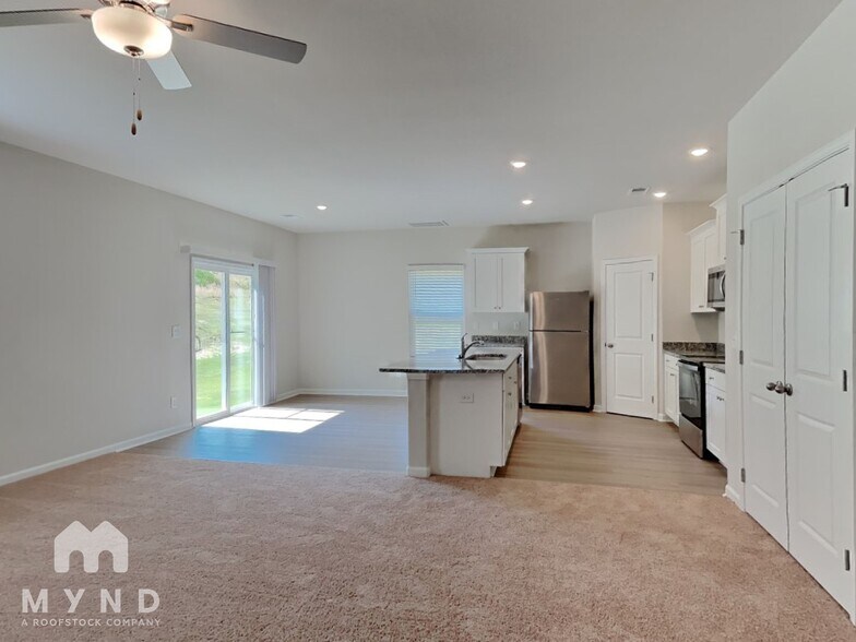 Building Photo - 364 Taverners Ln