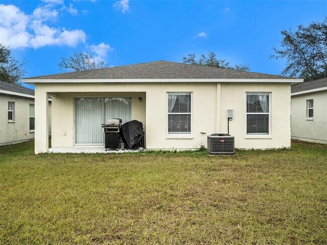 Building Photo - 7833 Carriage Pointe Dr