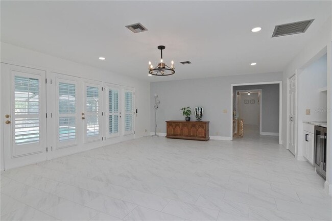 Building Photo - 4202 Deepwater Ln