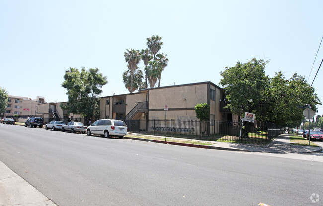 Primary Photo - Willis Avenue Apartments