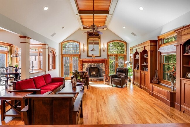 Building Photo - 3 W Hollow