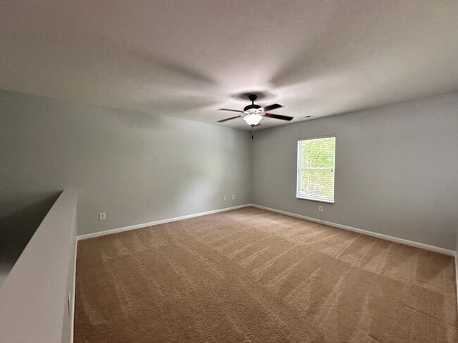 Building Photo - Exclusively Offered By Muse Realty Rentals...