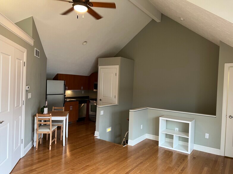 Building Photo - 1416 Fairstead Ln