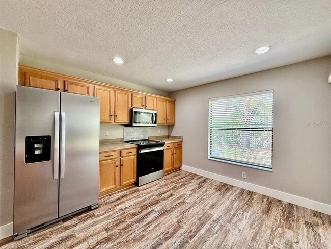 Building Photo - 2409 Hibiscus Bay Ln