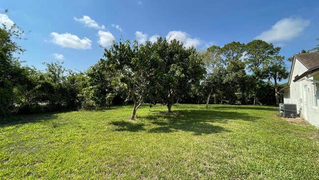 Building Photo - 17548 32nd Ln N