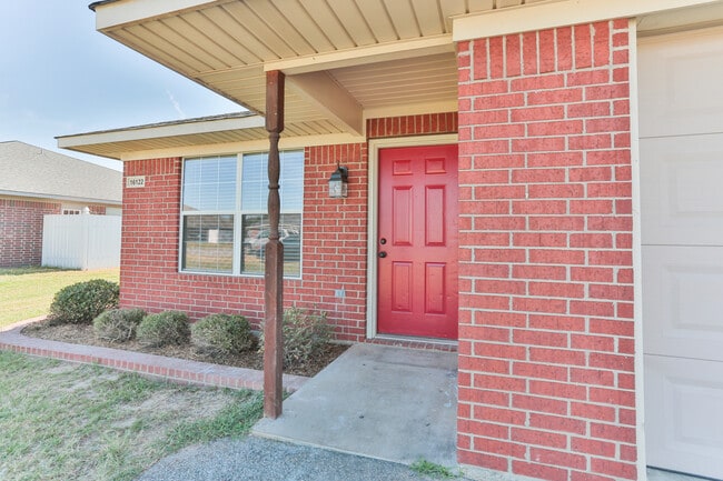 Building Photo - 16120/16122 Rolling Meadows Dr.