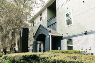 Building Photo - 42N