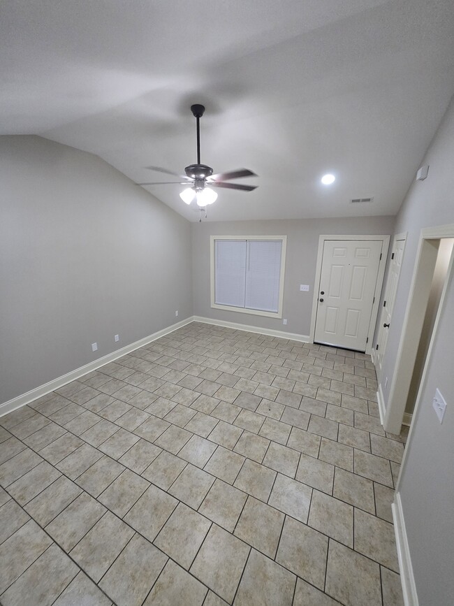 Building Photo - 1405 Allies Ct
