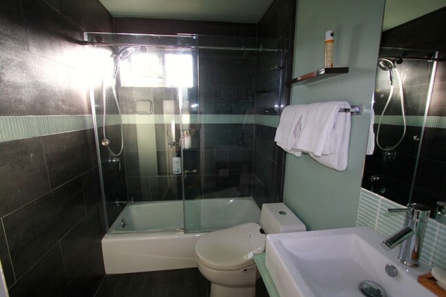 Building Photo - CALL TO BOOK!! Historic & Remodeled 2-Bedr...