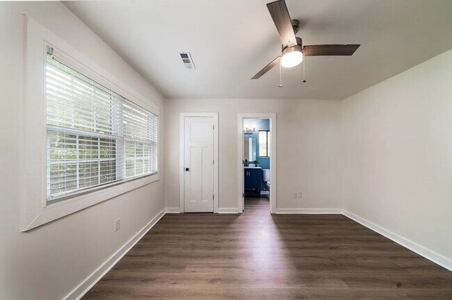 Building Photo - 4 Bedroom 2 Bath House in Corey Woods - Summerville