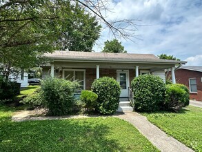 Building Photo - Home in Benton
