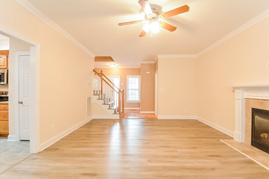 Building Photo - 235 Manchester Trail