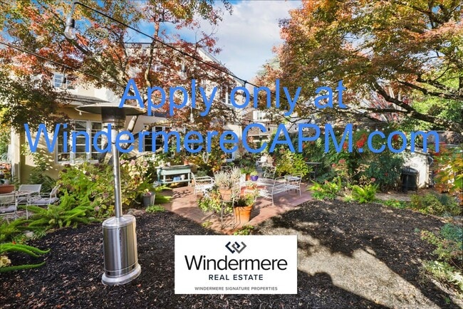 Building Photo - Stunning 5 Bed/3 Bath Home in Highly Desirable Fab Forties of East Sacramento!