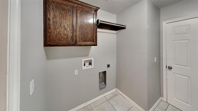 Building Photo - 16208 Romeo Dr