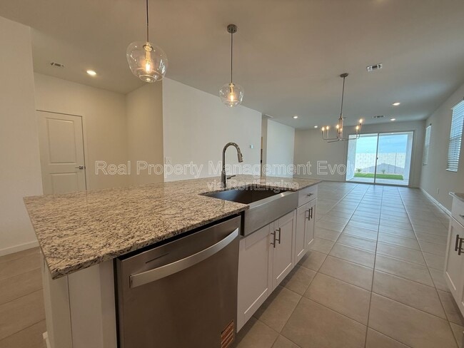 Building Photo - 2484 Fortana Dr